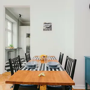 Oomph Elegant , Warszawa Polska